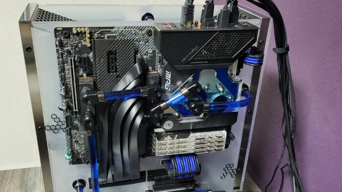 Wasserkühlung watercooled water PC Computer Casemod Casecon Casemodding Custom Design EK Waterblocks