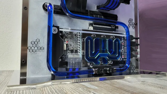 icyblue Wasserkühlung watercooled water PC Computer Casemod Casecon Casemodding Custom Design EK Waterblocks